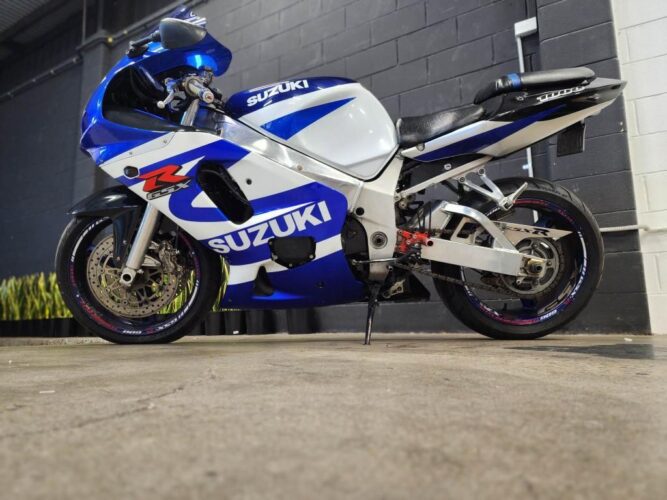 SOLD 2001 Suzuki gsx-r600 motorbike super sport
