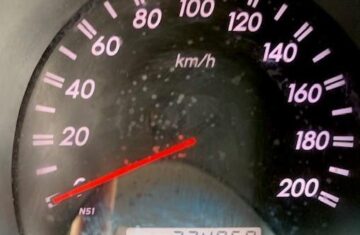 SOLD-2010-hilux-diesel-4×4-spacecab-rego-rwc-autopawn_2