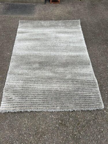 Vintage handmade wool rug 250cm x113cm.