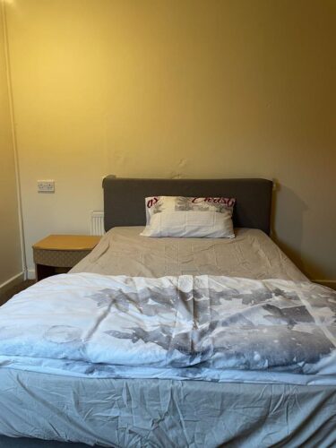 Emergency Accommodation, Double Room available. Universal Credit, DSS, JSA accepted
