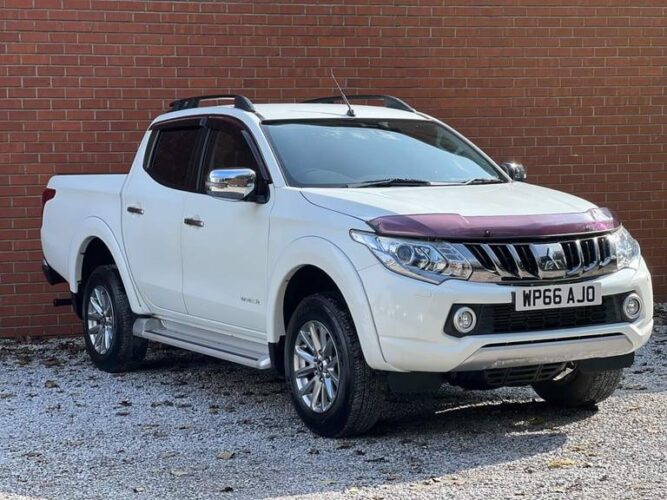 2016 Mitsubishi L200 2.4 DI-D DC Warrior 4WD Euro 6 4dr PICK UP Diesel Manual
