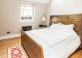 Beautiful Room in Mile End
