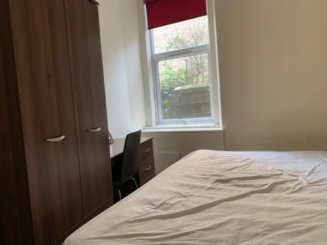 94 GR Victoria Road