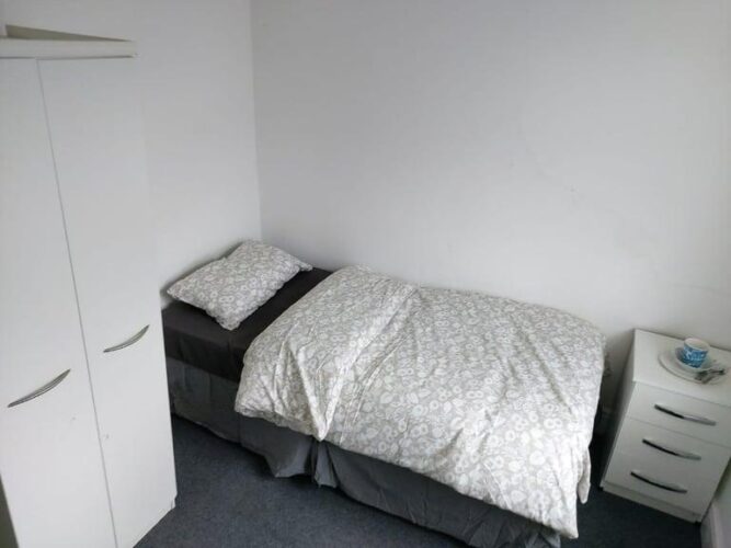BIRMINGHAM SINGLE ROOM inWHITEHALL ROAD B21ALL DSS ACCEPTEDSEE DESCRIPTION