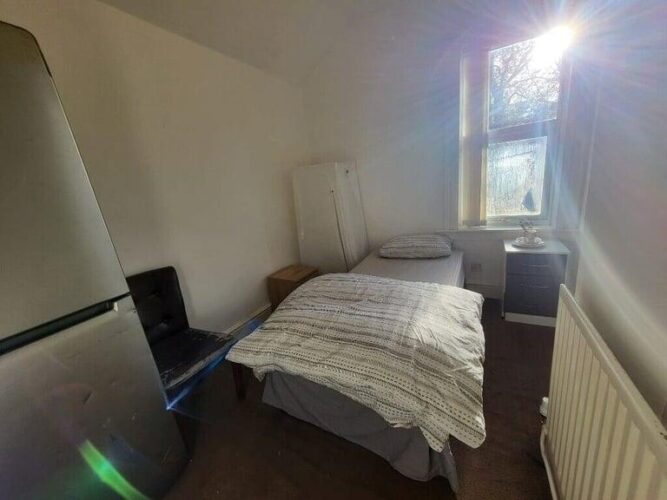 DOUBLE ROOM in ALBERT ROAD B21ALL DSS ACCEPTEDSEE DESCRIPTION