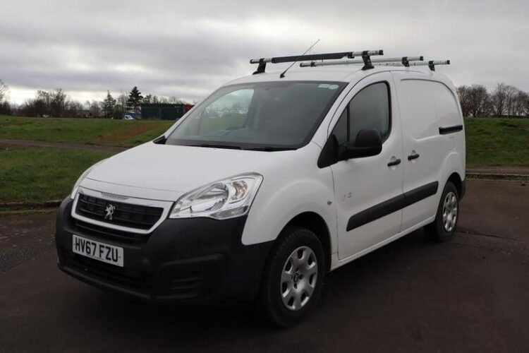 Peugeot e-Partner 636 SE Fwd L1H1 Electric van Ultra Low Mileage 7,695 Miles