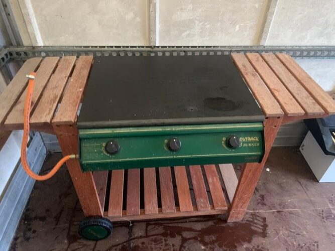 Gas barbeque