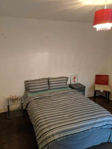 HOMELESS ACCOMMODATIONDOUBLE ROOM in GOLDS HILL GARDENS B21ALL DSS ACCEPTEDSEE DESCRIPTION