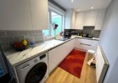 Recently Fully Renovated 3 Bedrooms Semi-Detached house in Dagenham — Company Let Allowed