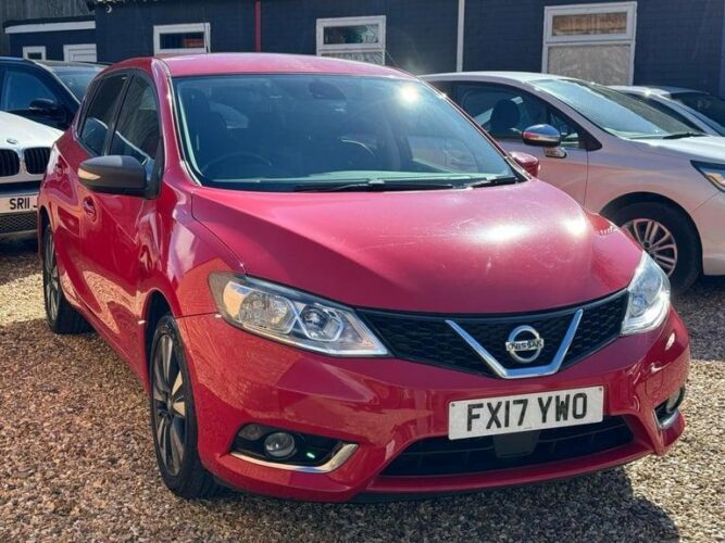 2014 Nissan Qashqai 1.2 DiG-T Tekna 5dr HATCHBACK Petrol Manual