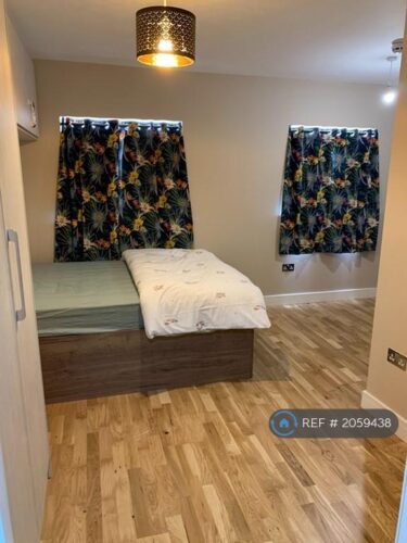 1 bedroom in Stayton Road, Sutton, SM1 (#2059438)