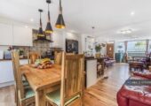 Immaculate condition 5 Bedrooms spacious HMO licence property in Chigwell — Company Let Allowed