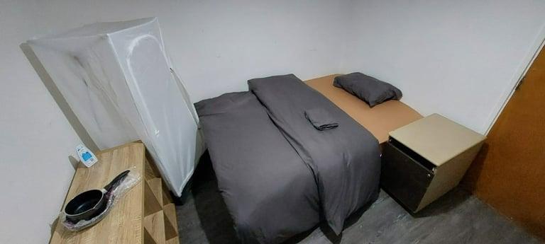 ROOM TO RENT in BANTOCK WAYDOUBLE ROOMALL DSS ACCEPTEDSEE DESCRIPTION