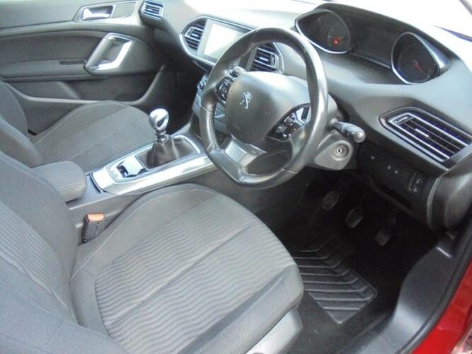 2014 Peugeot 308 1.6 HDi 115 Active 5dr HATCHBACK Diesel Manual