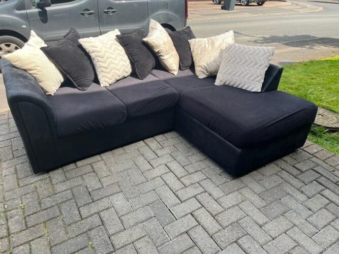 Black L Shaped Sofa – Free Delivery – Very Good Condition
