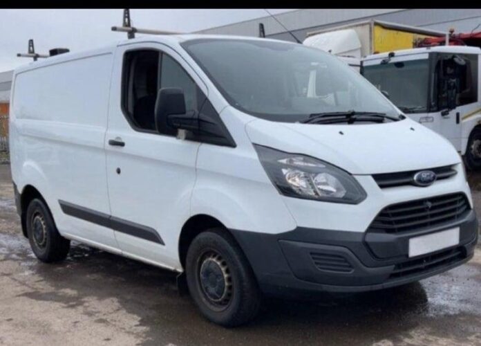 2015/15 FORD TRANSIT CUSTOM 2.2 TDCI 100PS DIRECT COUNCIL 1 OWNER PRICE PLUS VAT