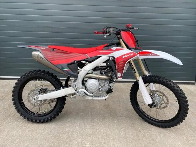 Yamaha YBR 125 (cc), 2011 – Long MOT, New Tyres