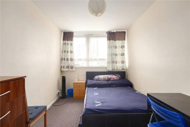 Single Beautiful Room Mile End  Now
