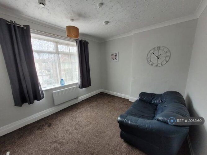 Recently Upgraded 4 Bedroom Spacious HMO Flat in Marchmont