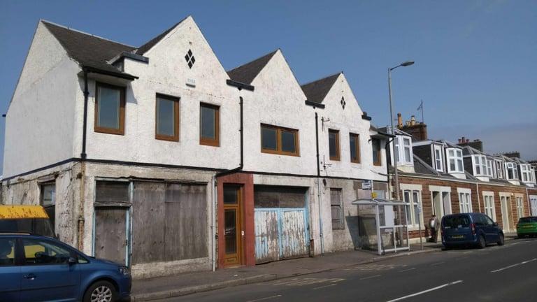 4 Bedroom flat 200m from Girvan rail station on first floor with gas central heating