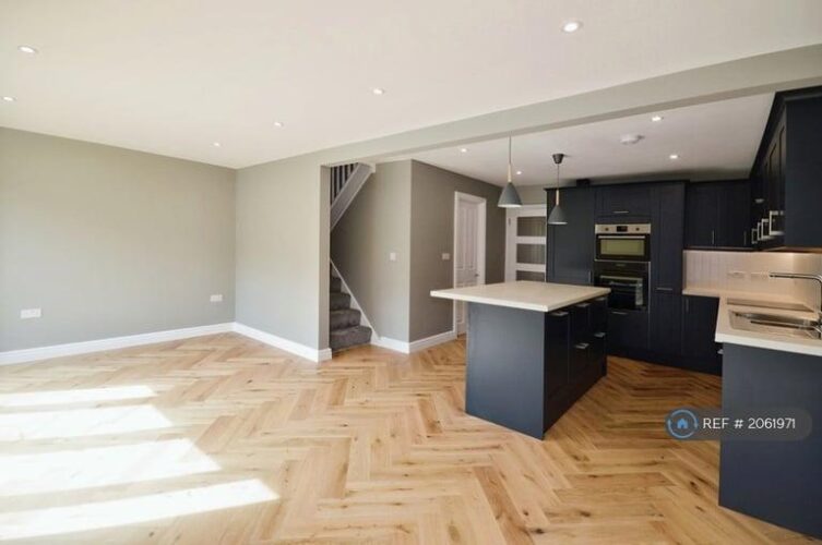 Zero deposit option Modern studio apartment
