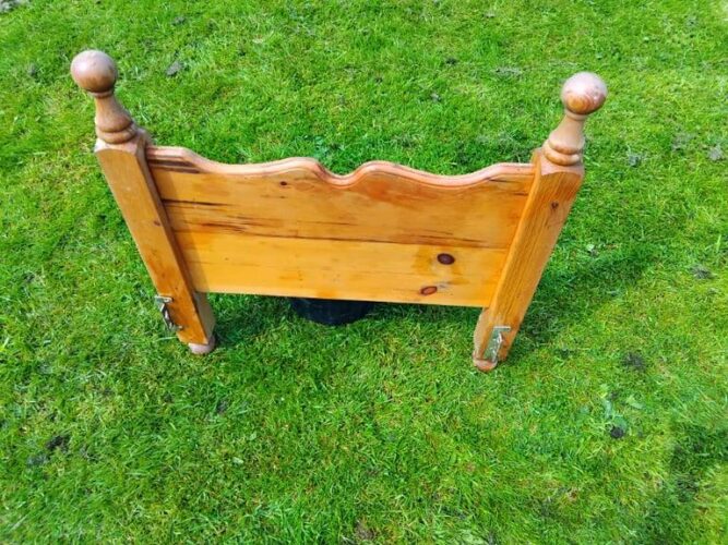 Dog bed. 25. Pine.