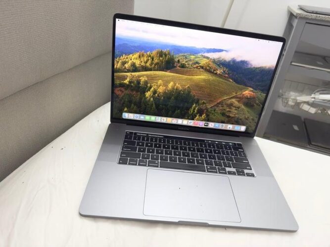 Apple MacBook 12″ Retina Core M 1.1GHz 8GB Ram 256GB SSD Microsoft Office Adobe Suite 2022 Warranty