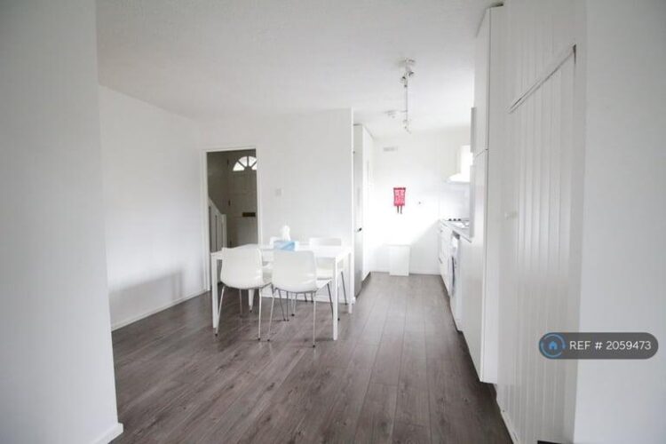 4 bedroom flat in Mayford, London, NW1 (4 bed) (#2059473)