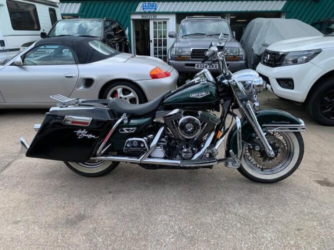 Harley-Davidson FLHCS Heritage Softail