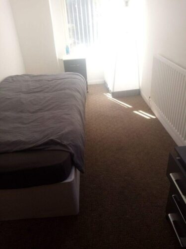 SINGLE ROOM in HAMPTON ROAD B23ALL DSS ACCEPTEDSEE DESCRIPTION
