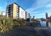 2 bedroom flat in Boardwalk Place, London, E14 (2 bed) (#2056331)