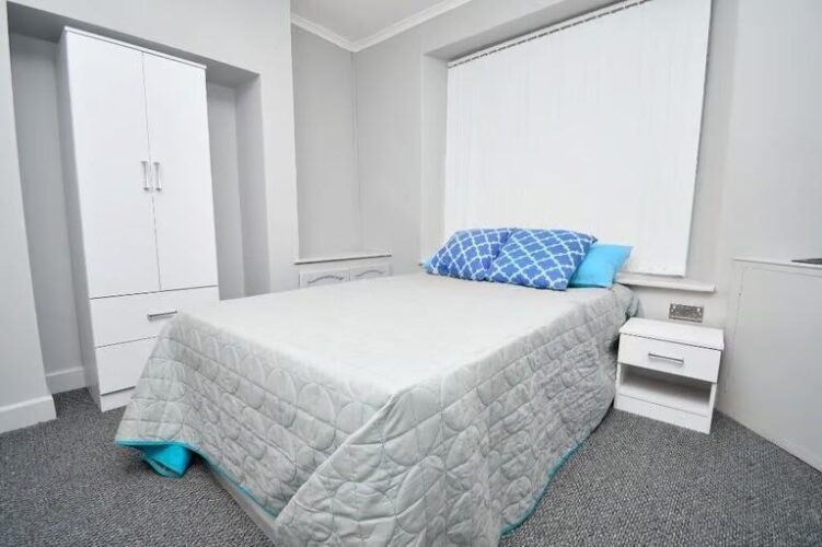 Exclusive 3 Bed HMO in Burnley Returns in Excess of 75% PA