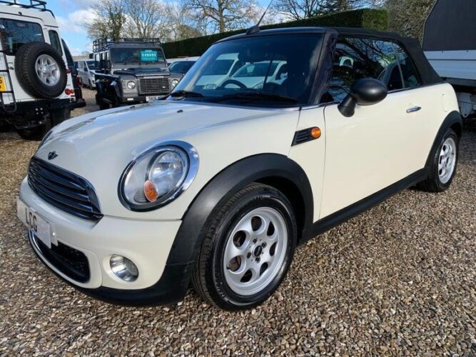 Mini hatch one 2008 12 moths mot