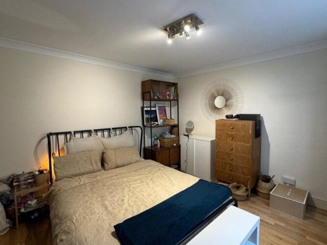 1 bedroom flat in Hamlet Gardens, Ravenscourt Park, London