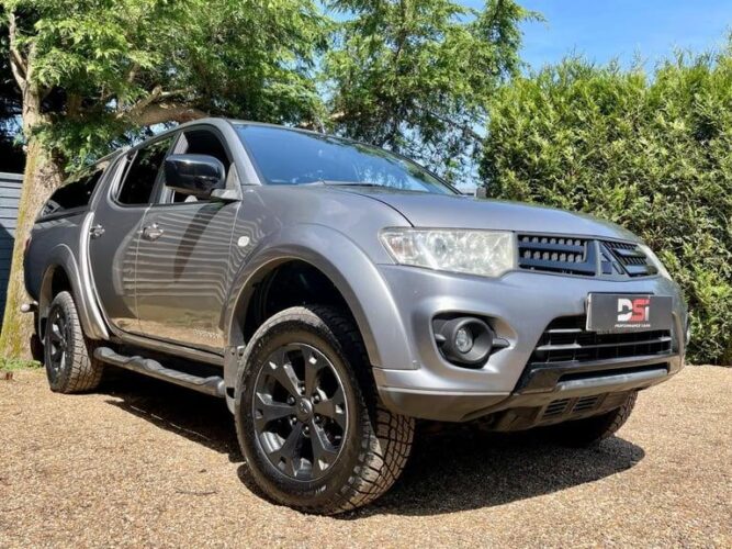 2014 Mitsubishi L200 Double Cab DI-D Barbarian 4WD 176Bhp – NO VAT – 1 OWNER