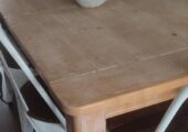 Dining table & 6 chairs