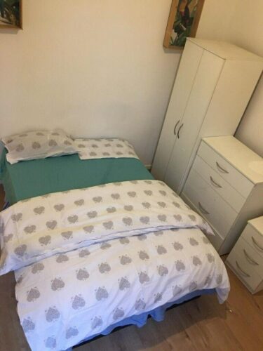 ROOM TO RENTDOUBLE ROOM in CHURCH VALE ROAD B20…ALL DSS ACCEPTEDSEE DESCRIPTION