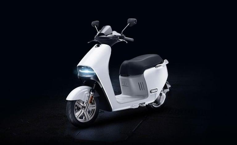 Keeway Blueshark Lite 45 – 500 off I Road Legal Electric Scooter