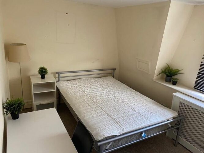 Cotham Studio/Bedsit inc Council Tax, Water & Heating