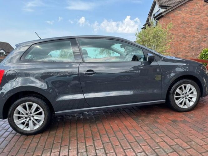IMMACULATE 2014 VW POLO LOW MILEAGE FULL HISTORY
