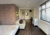 Open plan double bedroom / Lounge/Office available 1st May