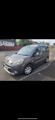 2017 RENAULT TRAFIC SL29 DCI 125PS SWB 6 SEAT BUSINESS + 6 SEAT KOMBI CREW VAN