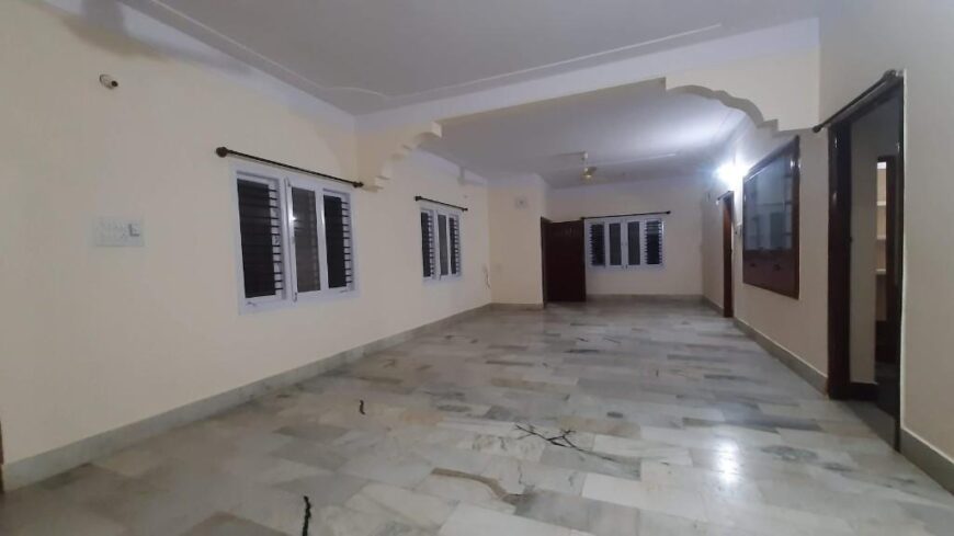 3bhk with garage ground floor east house in vijayanagar myso, Mysore