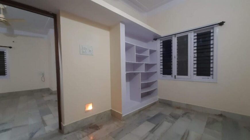 3bhk with garage ground floor east house in vijayanagar myso, Mysore