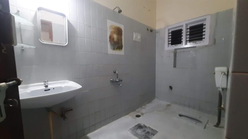 3bhk with garage ground floor east house in vijayanagar myso, Mysore