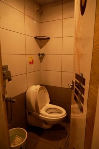 One Bed fully furnished studio villa for short term rent Eroor, Kochi