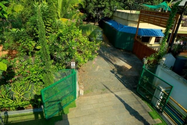 One Bed furnished studio villa for short term rent Kochi Eroor