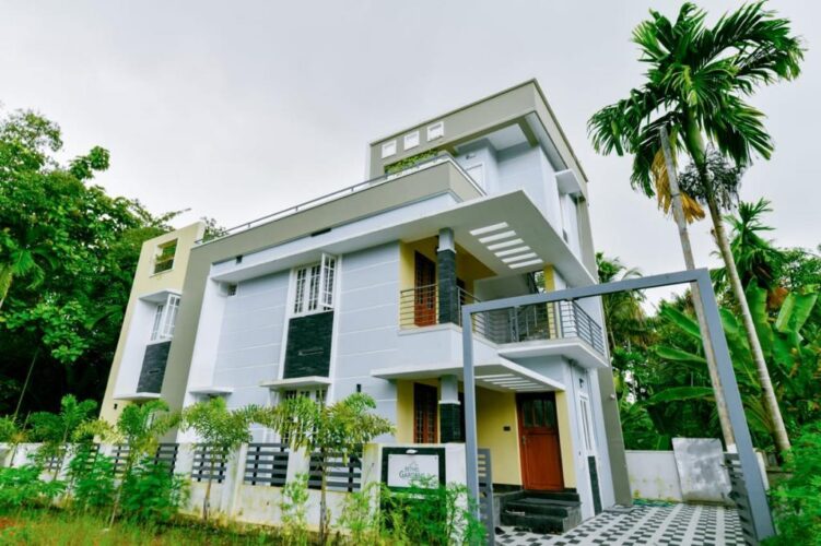 Fully Furnished 2 BHK house for daily weekly rent near Aster, Kochi