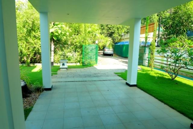 Fully furnished house for short term rent near Vyttila Eroor, Kochi