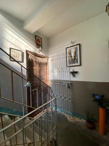 Semi Furnished Residential Flat For Rent At Tollygunge, Kolkata